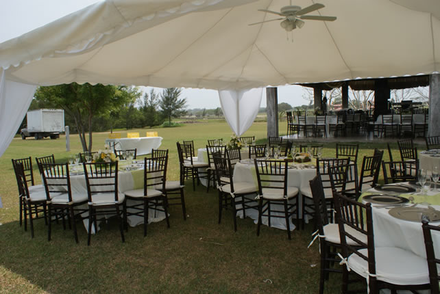 Carpa de 6x4 - Renta de mobiliario para eventos